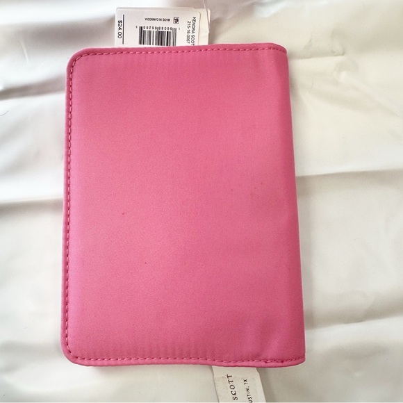 NWT Kendra Scott Luggage Tag and Passport Holder in Pink - Picture 8 of 10